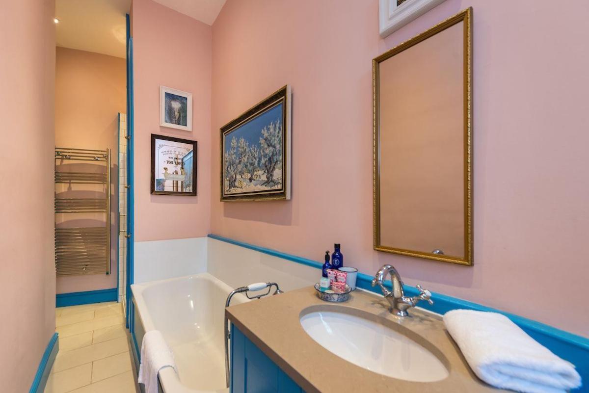 Huntly Street Villa เอดินบะระ ภายนอก รูปภาพ