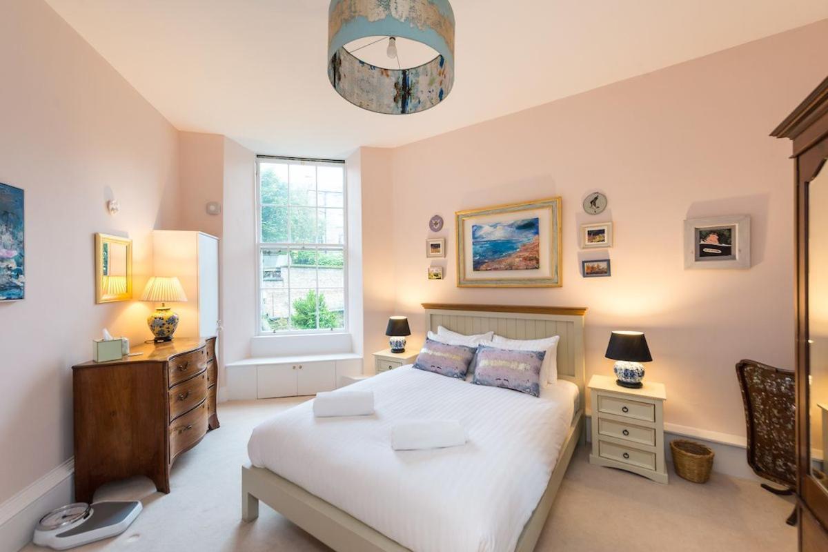Huntly Street Villa เอดินบะระ ภายนอก รูปภาพ