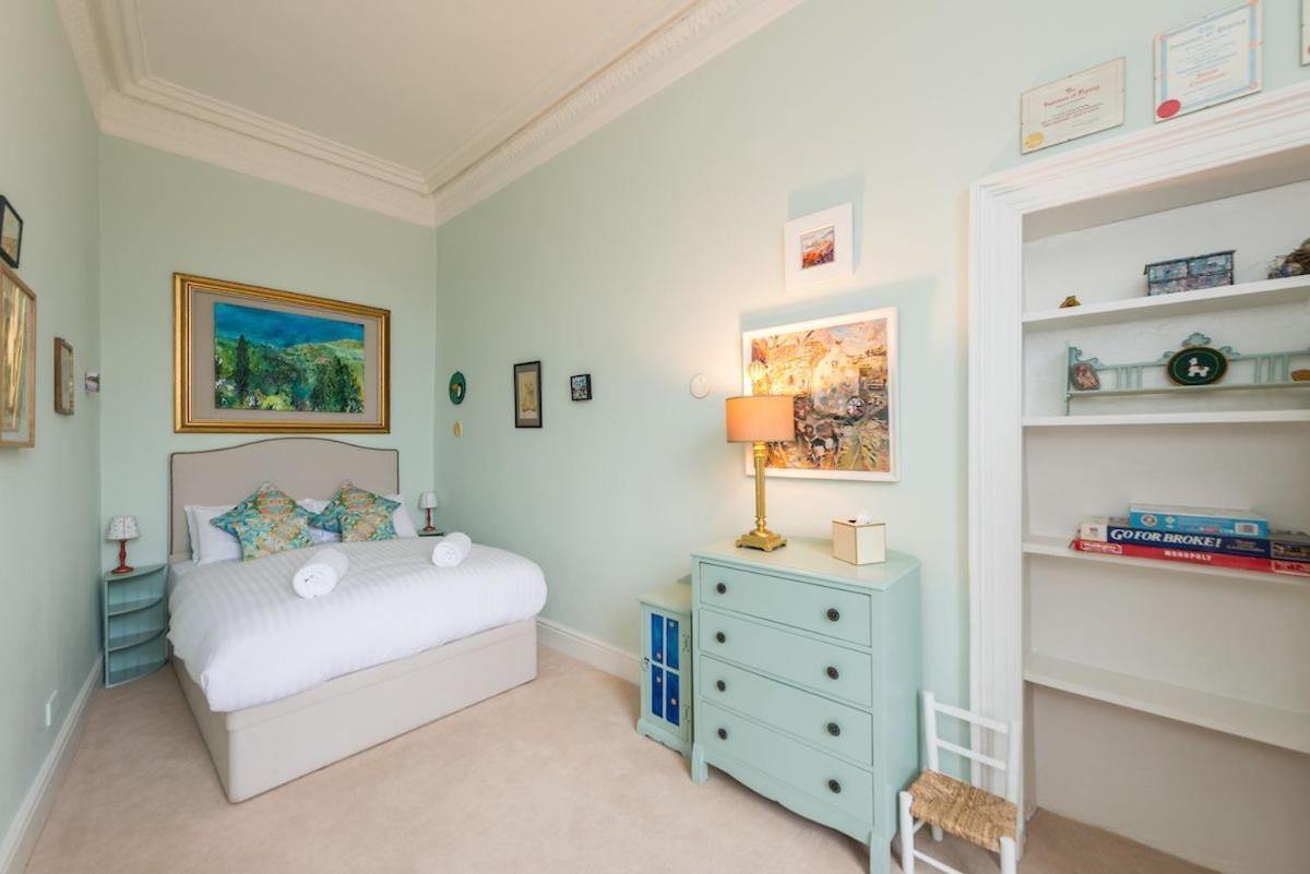 Huntly Street Villa เอดินบะระ ภายนอก รูปภาพ